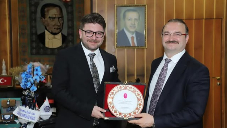 Atatürk Üniversitesi Rektörü Prof. Dr. Ahmet Hacımüftüoğlu’na Ziyaret: Veteriner Bilimleri ve Hayvancılık Çalıştayı İçin Destek